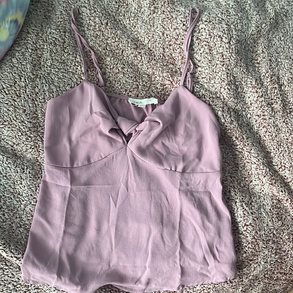 Light purple/pink color tank top